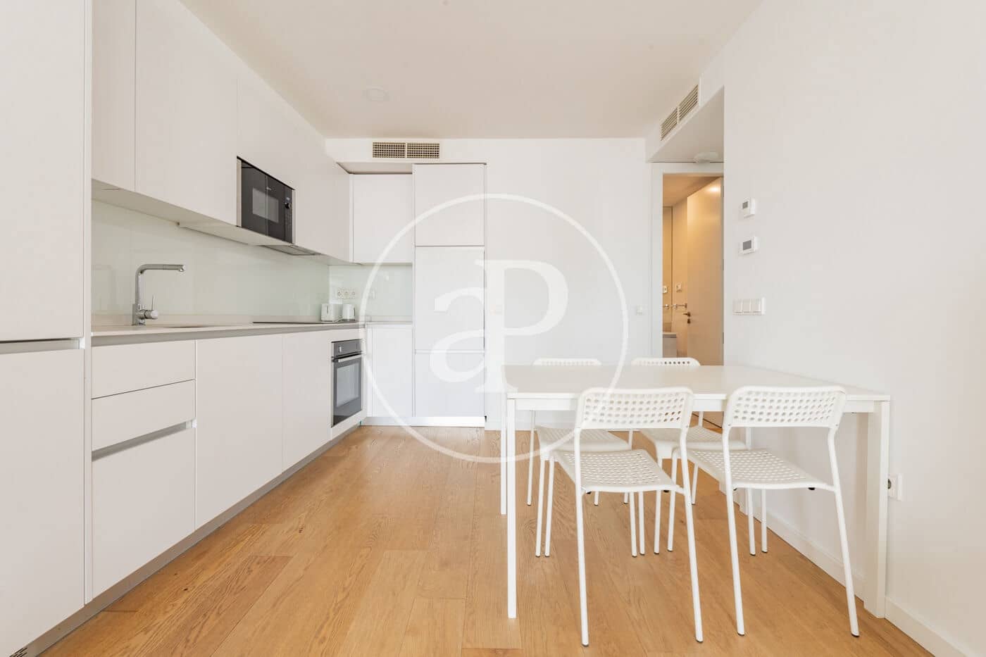 2 bedroom Apartment for rent in Madrid city with pool - € 3,100 (Ref: 9711987)