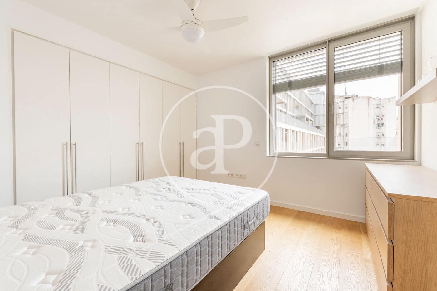 2 bedroom Apartment for rent in Madrid city with pool - € 3,100 (Ref: 9711987)