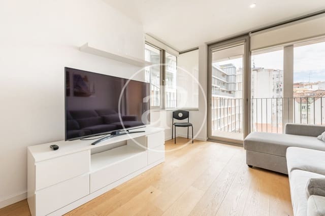 2 slaapkamer Appartement te huur in Argüelles, Madrid stad met zwembad - € 3.100 (Ref: 9711987)