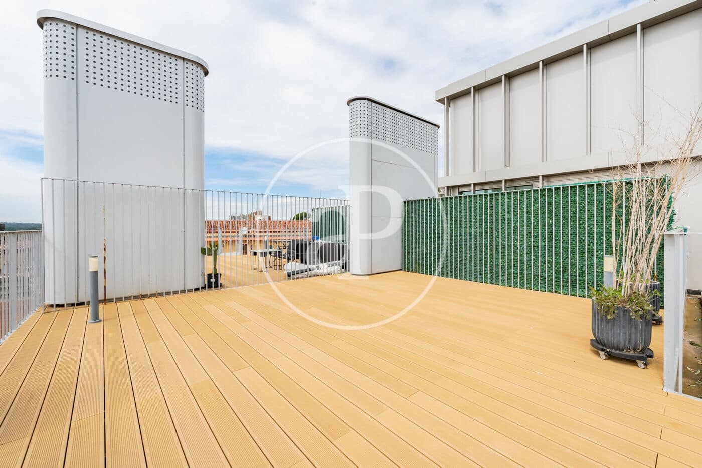 2 bedroom Apartment for rent in Madrid city with pool - € 3,100 (Ref: 9711987)