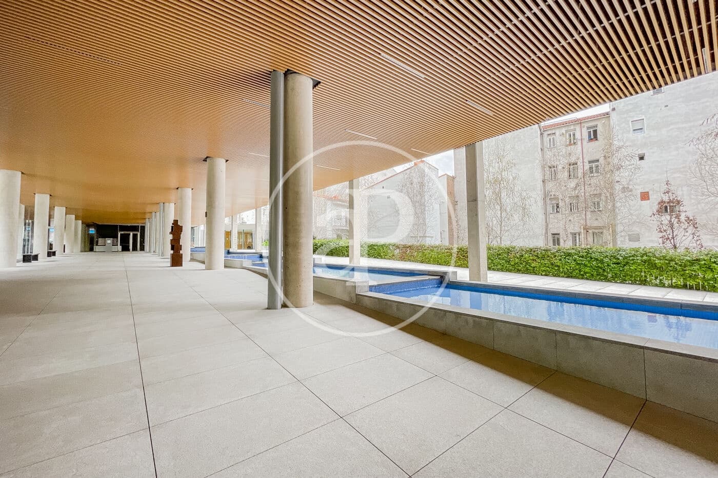 2 bedroom Apartment for rent in Madrid city with pool - € 3,100 (Ref: 9711987)