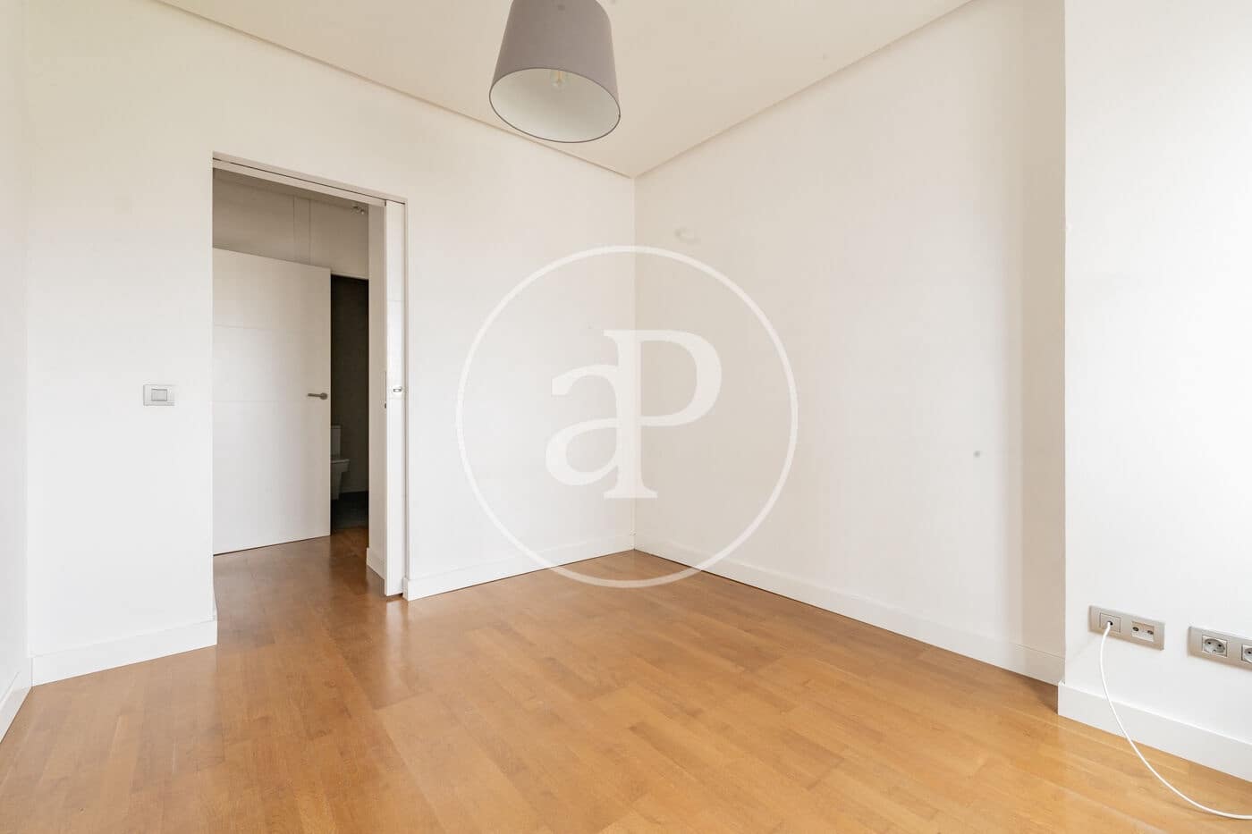 1 soveværelse Lejlighed til leje i Madrid by med swimmingpool - € 1.450 (Ref: 9714941)