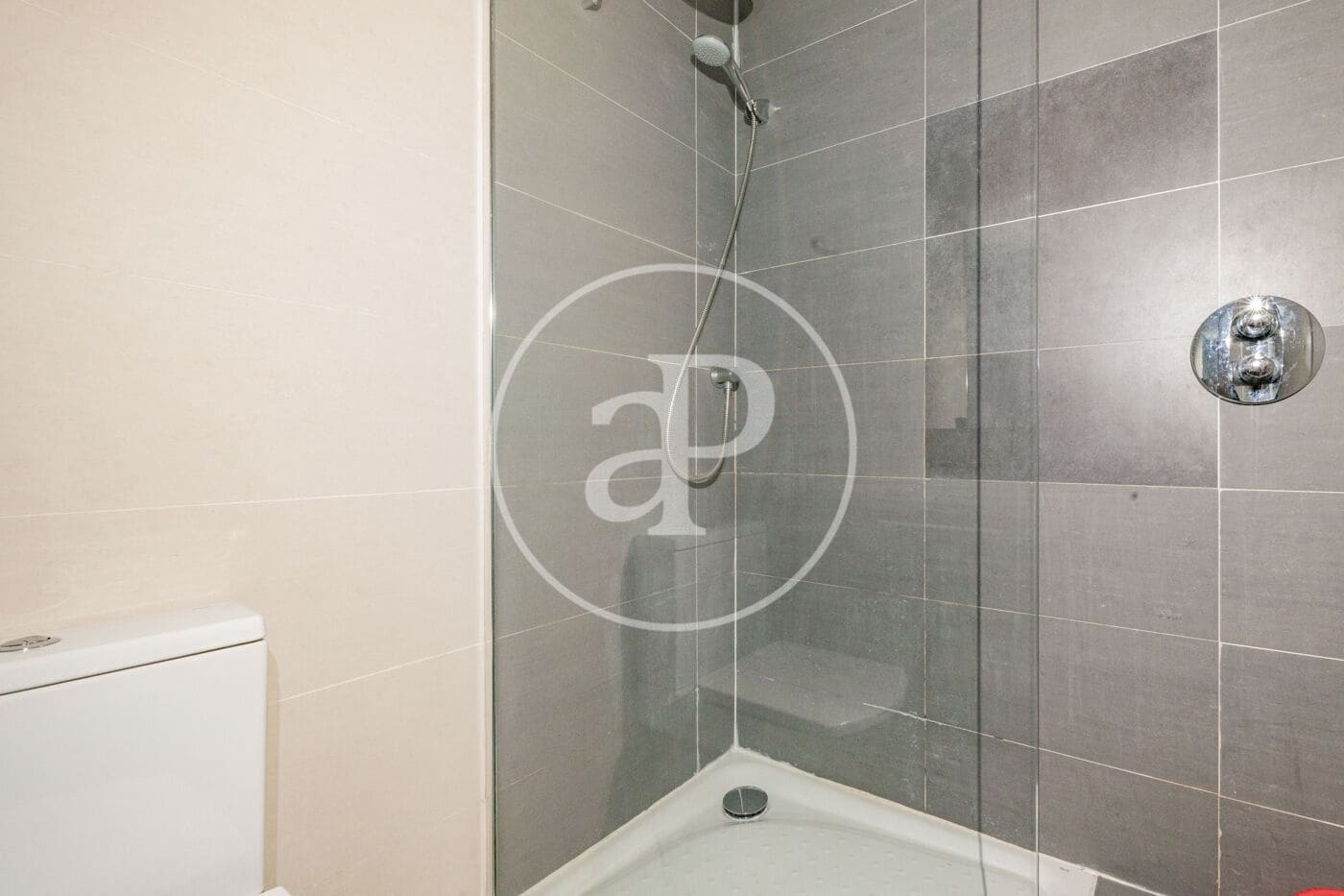 1 soveværelse Lejlighed til leje i Madrid by med swimmingpool - € 1.450 (Ref: 9714941)