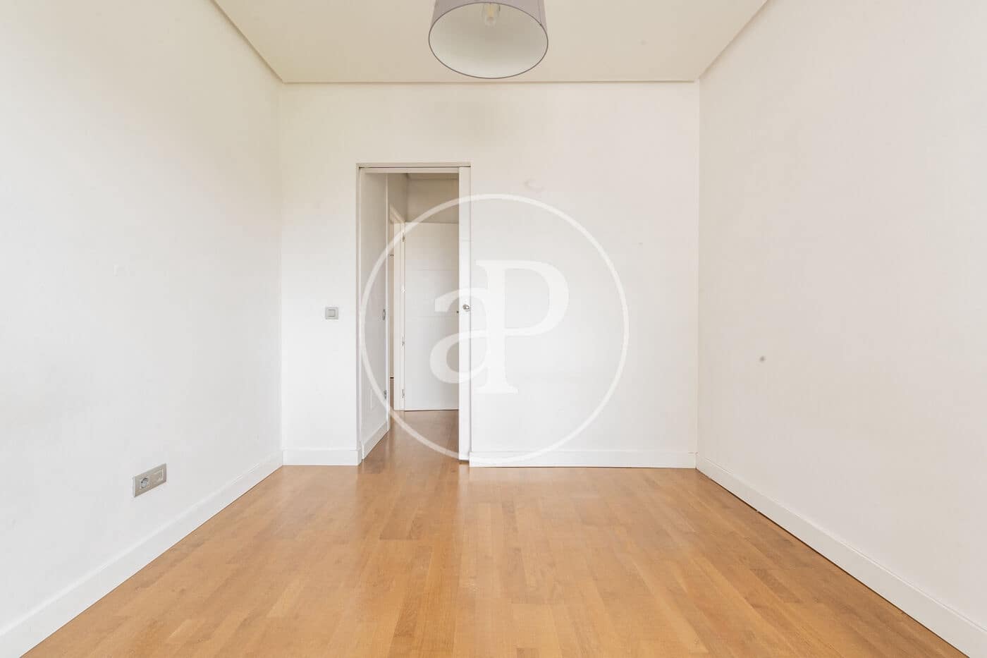 1 soveværelse Lejlighed til leje i Madrid by med swimmingpool - € 1.450 (Ref: 9714941)