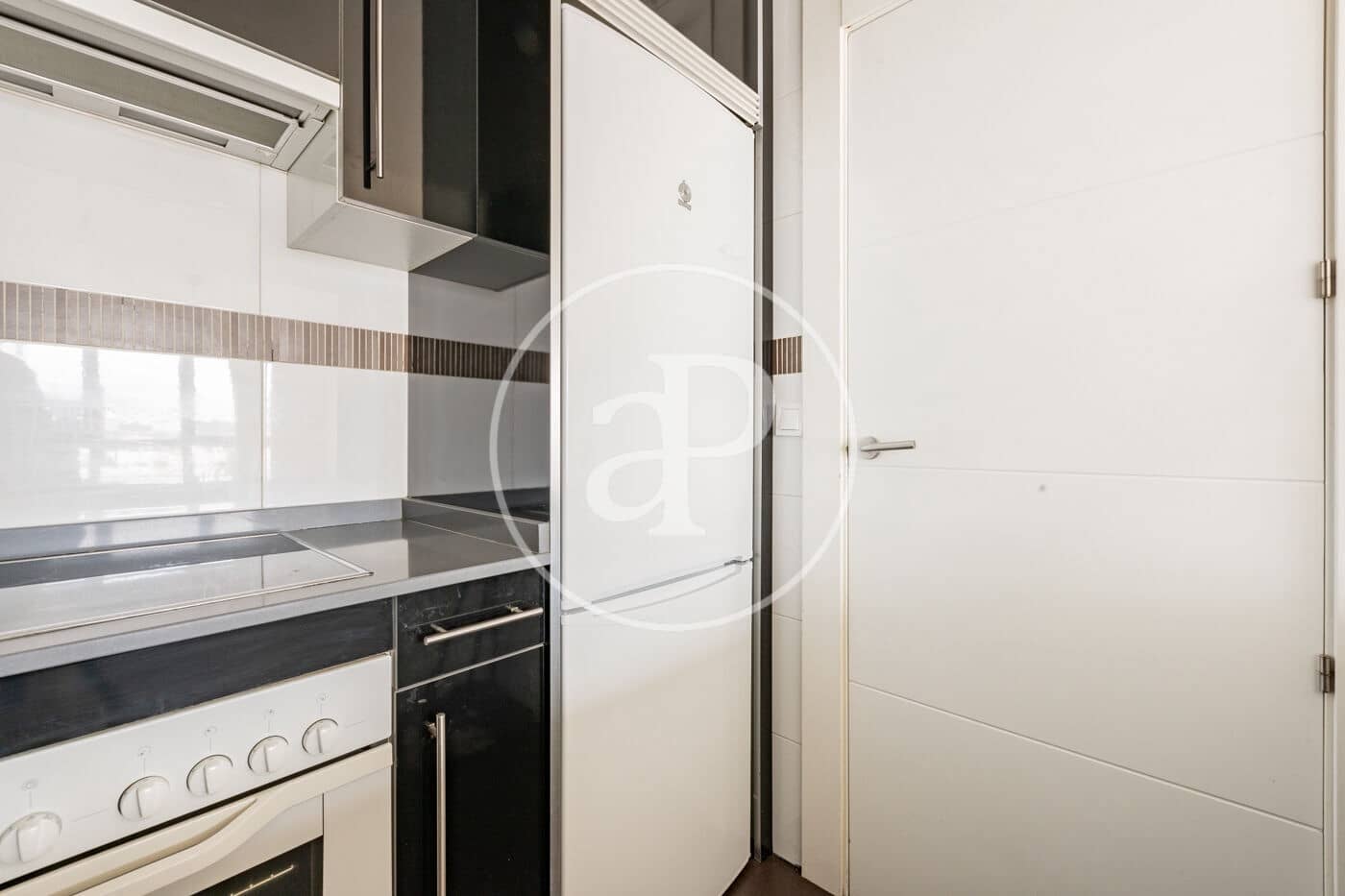 1 soveværelse Lejlighed til leje i Madrid by med swimmingpool - € 1.450 (Ref: 9714941)