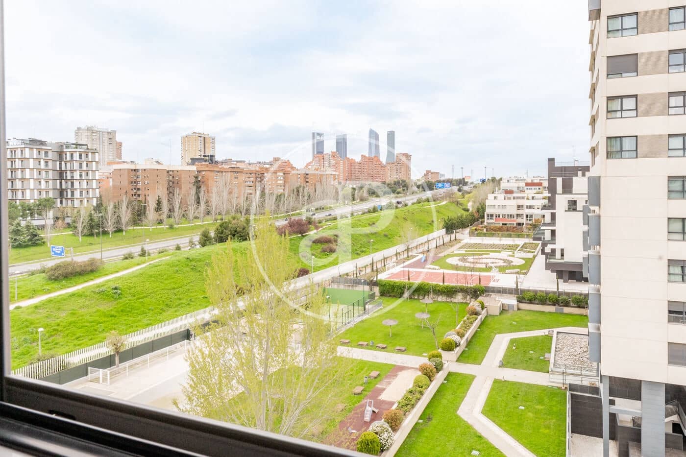 1 soveværelse Lejlighed til leje i Madrid by med swimmingpool - € 1.450 (Ref: 9714941)