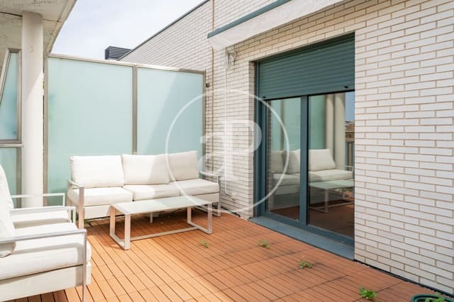 2 bedroom Penthouse for sale in Legazpi, Madrid city with pool - € 780,000 (Ref: 9714945)