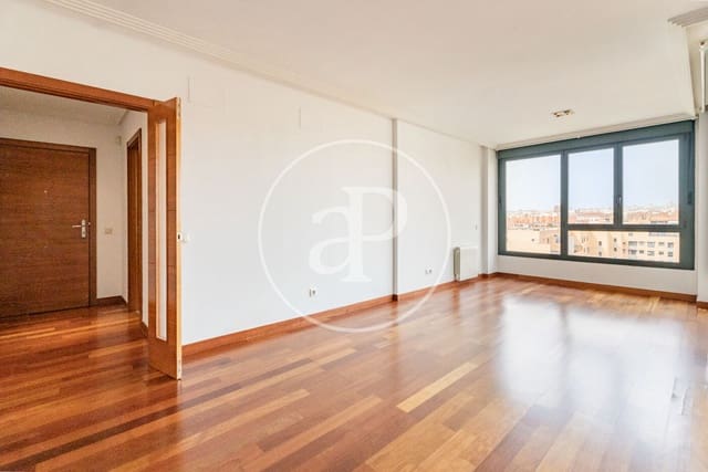 2 bedroom Penthouse for sale in Legazpi, Madrid city with pool - € 780,000 (Ref: 9714945)