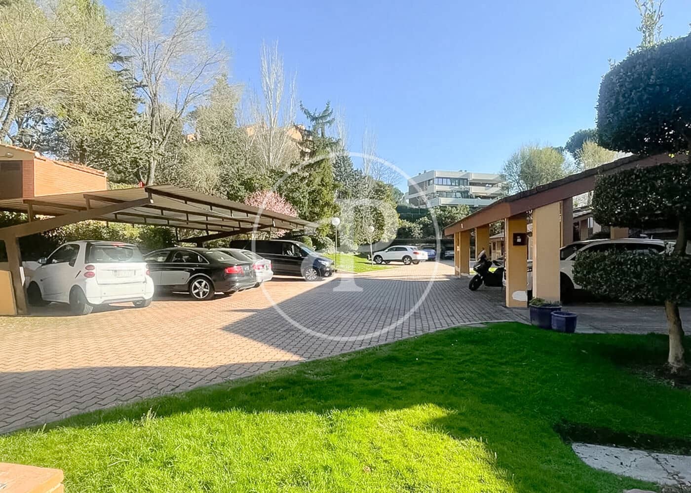 4 sovrum Lägenhet till salu i La Moraleja med pool - 1 650 000 € (Ref: 9714948)