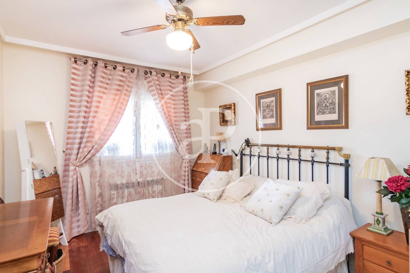 3 sovrum Lägenhet till salu i Madrid stad med pool - 870 000 € (Ref: 9714950)