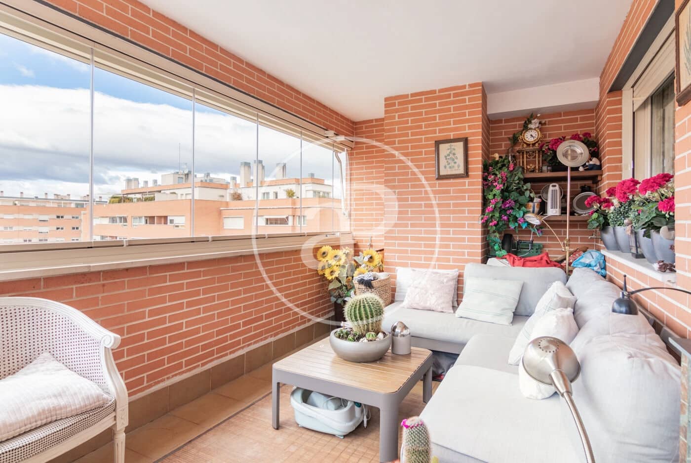 3 sovrum Lägenhet till salu i Madrid stad med pool - 870 000 € (Ref: 9714950)