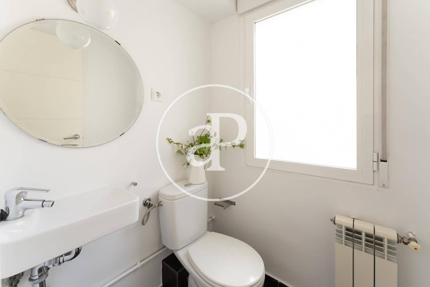 2 makuuhuone Kattohuoneisto vuokrattavana paikassa Madrid kaupunki - 2 300 € (Ref: 9719965)