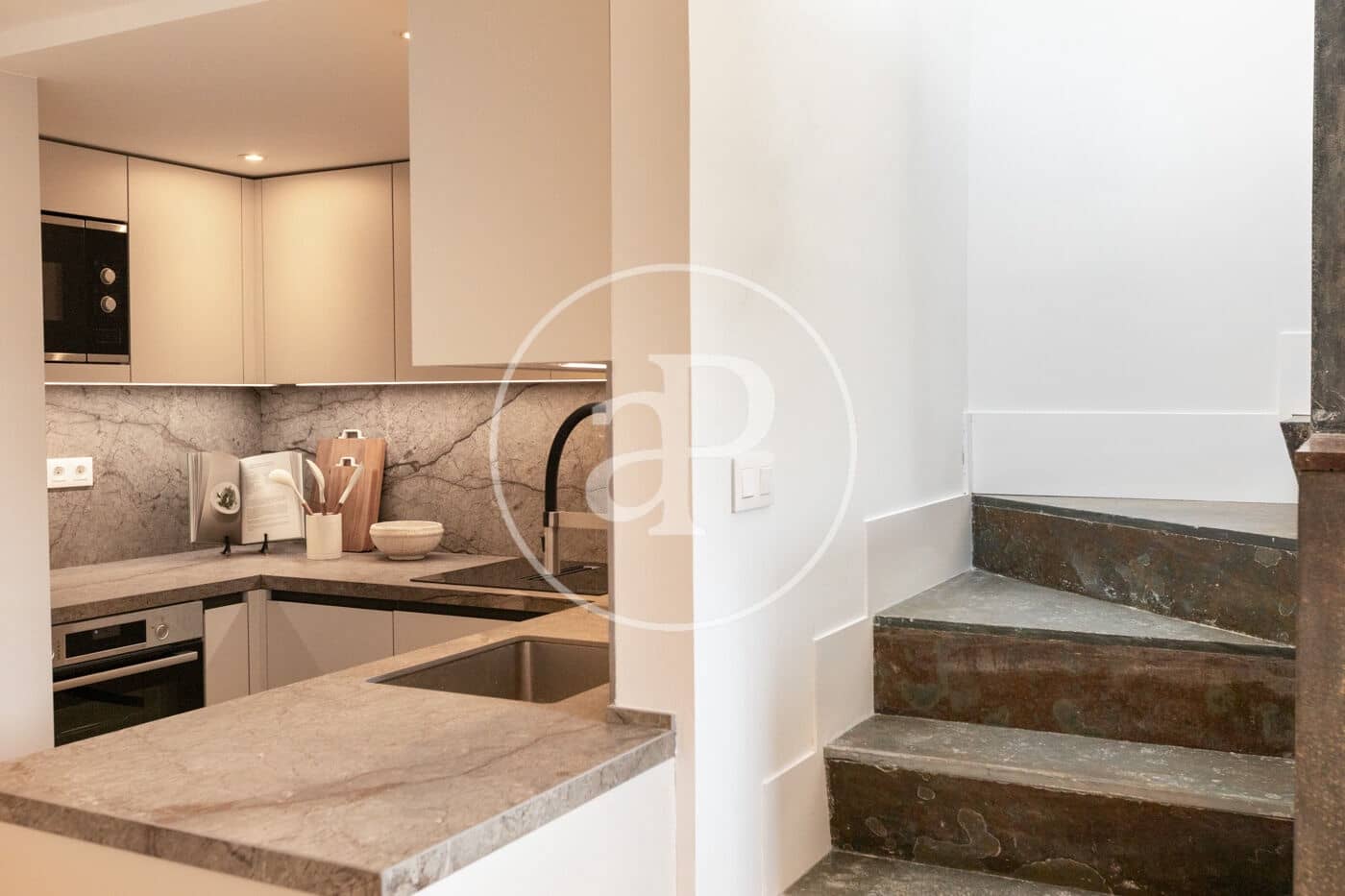 3 bedroom Apartment for sale in Madrid city - € 1,890,000 (Ref: 9719966)