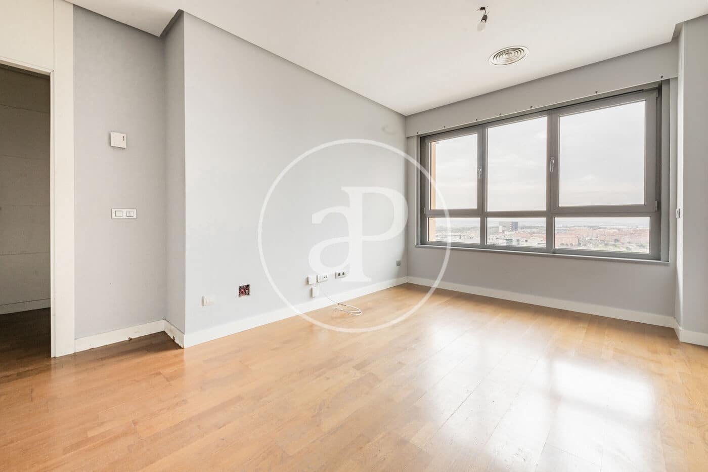 1 soveværelse Lejlighed til leje i Madrid by med swimmingpool - € 1.450 (Ref: 9719967)