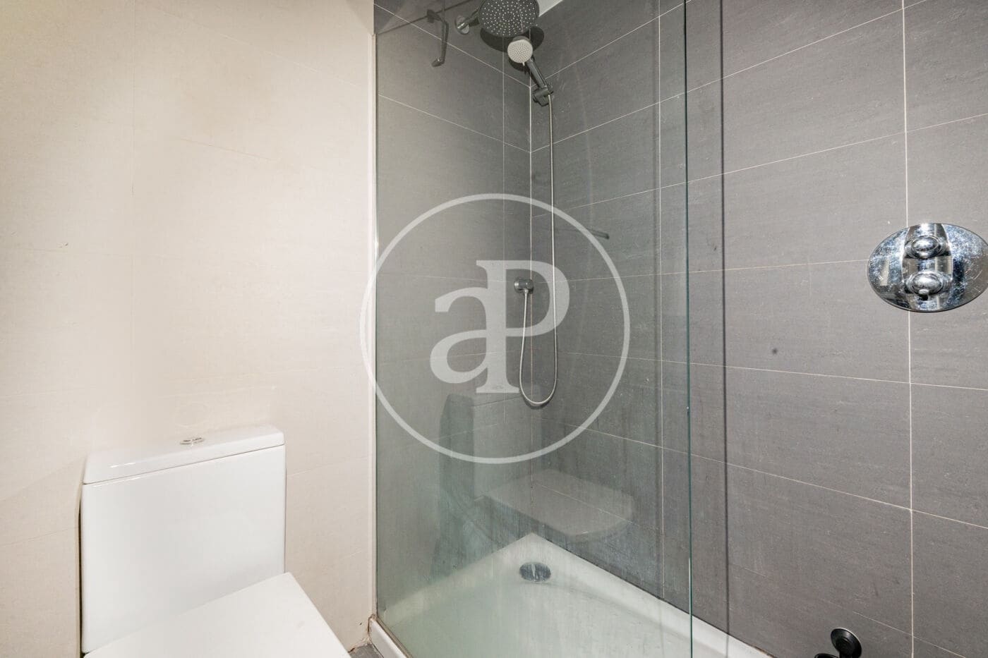 1 soveværelse Lejlighed til leje i Madrid by med swimmingpool - € 1.450 (Ref: 9719967)