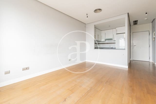 1 soveværelse Lejlighed til leje i Valdefuentes, Madrid by med swimmingpool - € 1.450 (Ref: 9719967)