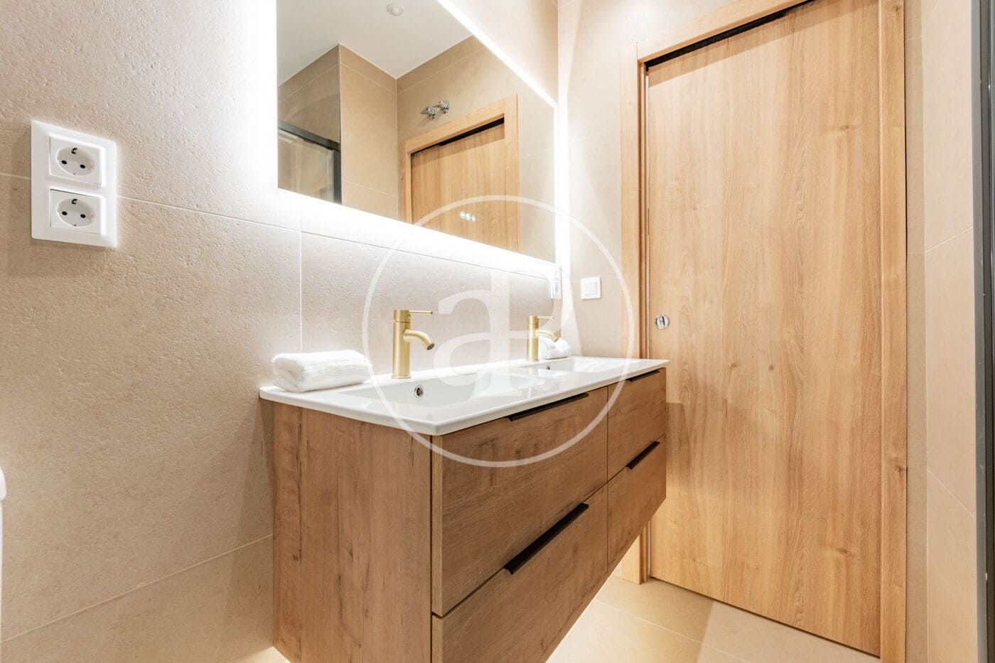 Apartamento de 3 habitaciones en Madrid ciudad en venta - 675.000 € (Ref: 9719968)