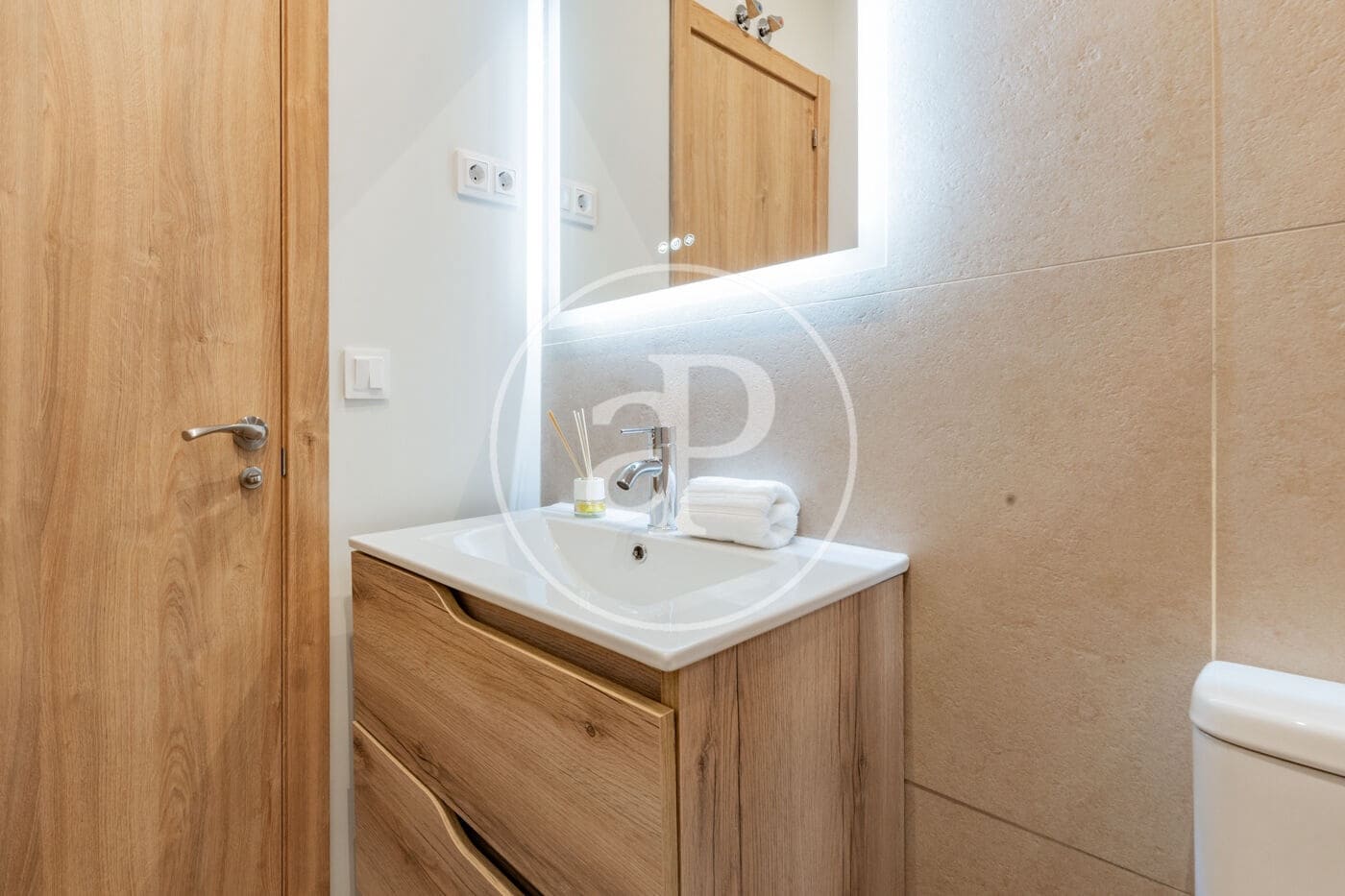 Apartamento de 3 habitaciones en Madrid ciudad en venta - 675.000 € (Ref: 9719968)