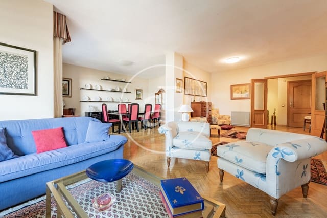 5 sovrum Lägenhet till salu i Valverde, Madrid stad med pool - 1 490 000 € (Ref: 9719976)