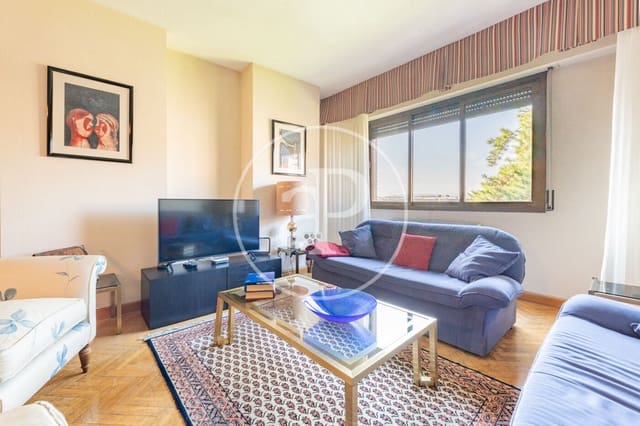 5 sovrum Lägenhet till salu i Valverde, Madrid stad med pool - 1 490 000 € (Ref: 9719976)