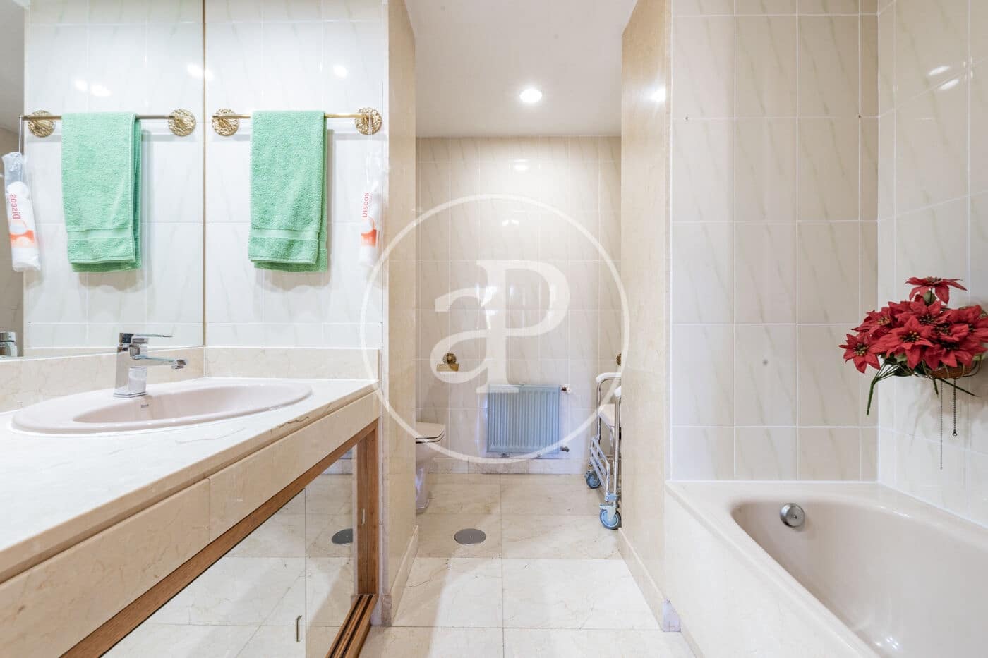 5 sovrum Lägenhet till salu i Madrid stad med pool - 1 490 000 € (Ref: 9719976)