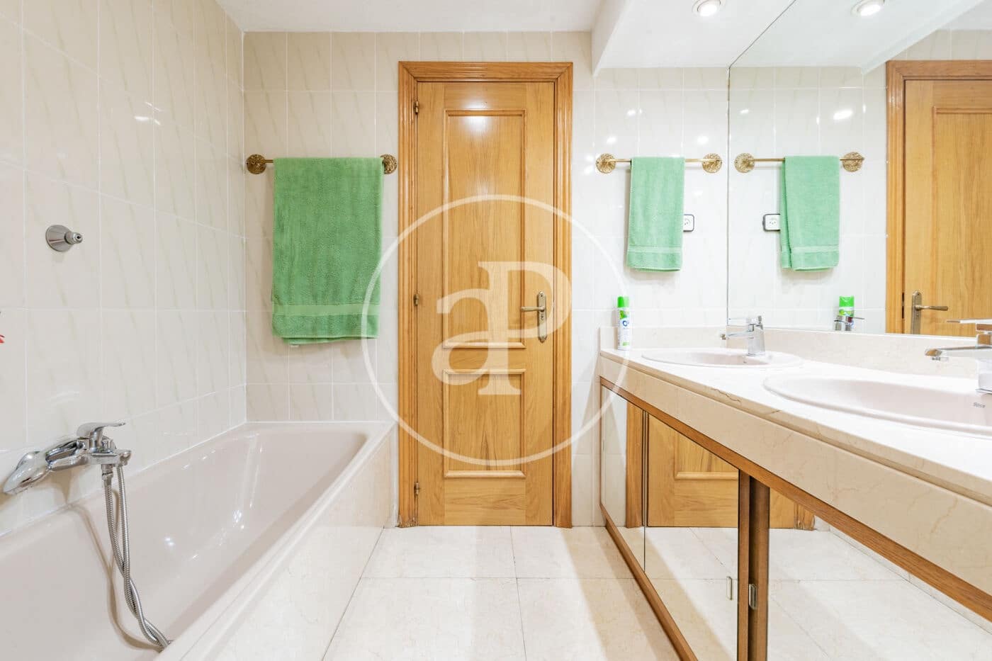 5 sovrum Lägenhet till salu i Madrid stad med pool - 1 490 000 € (Ref: 9719976)