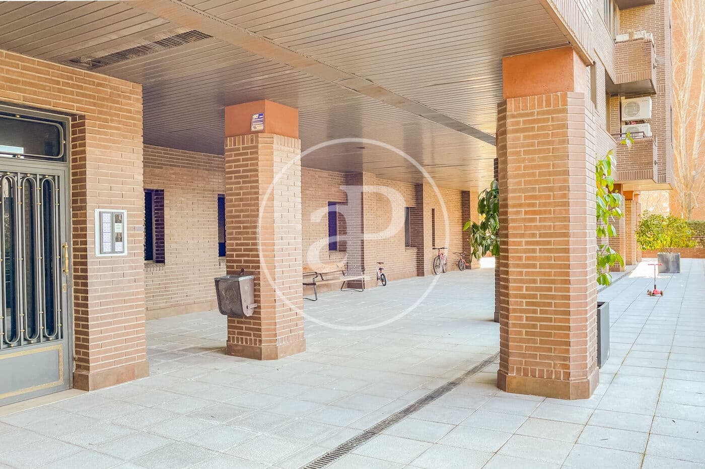 5 sovrum Lägenhet till salu i Madrid stad med pool - 1 490 000 € (Ref: 9719976)