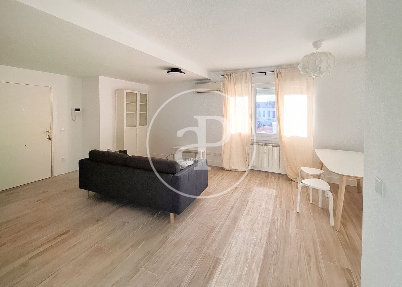 1 slaapkamer Appartement te huur in Madrid stad - € 1.550 (Ref: 9719977)