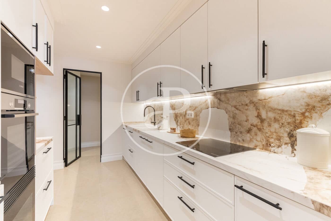 3 slaapkamer Appartement te koop in Madrid stad - € 2.360.000 (Ref: 9719978)