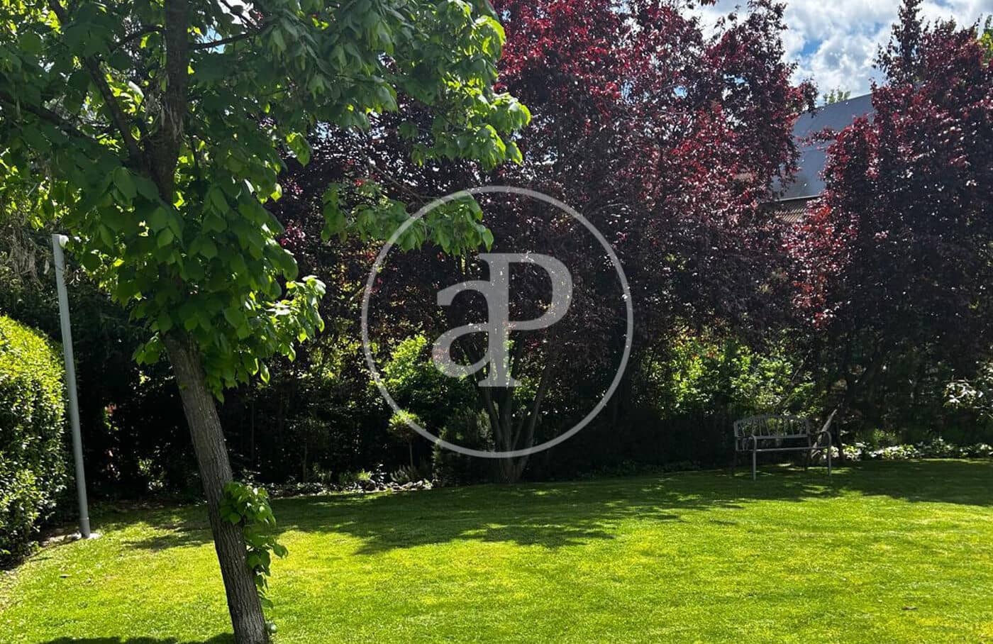 5 soveværelse Villa til salg i San Sebastian de los Reyes med swimmingpool - € 1.695.000 (Ref: 9726648)