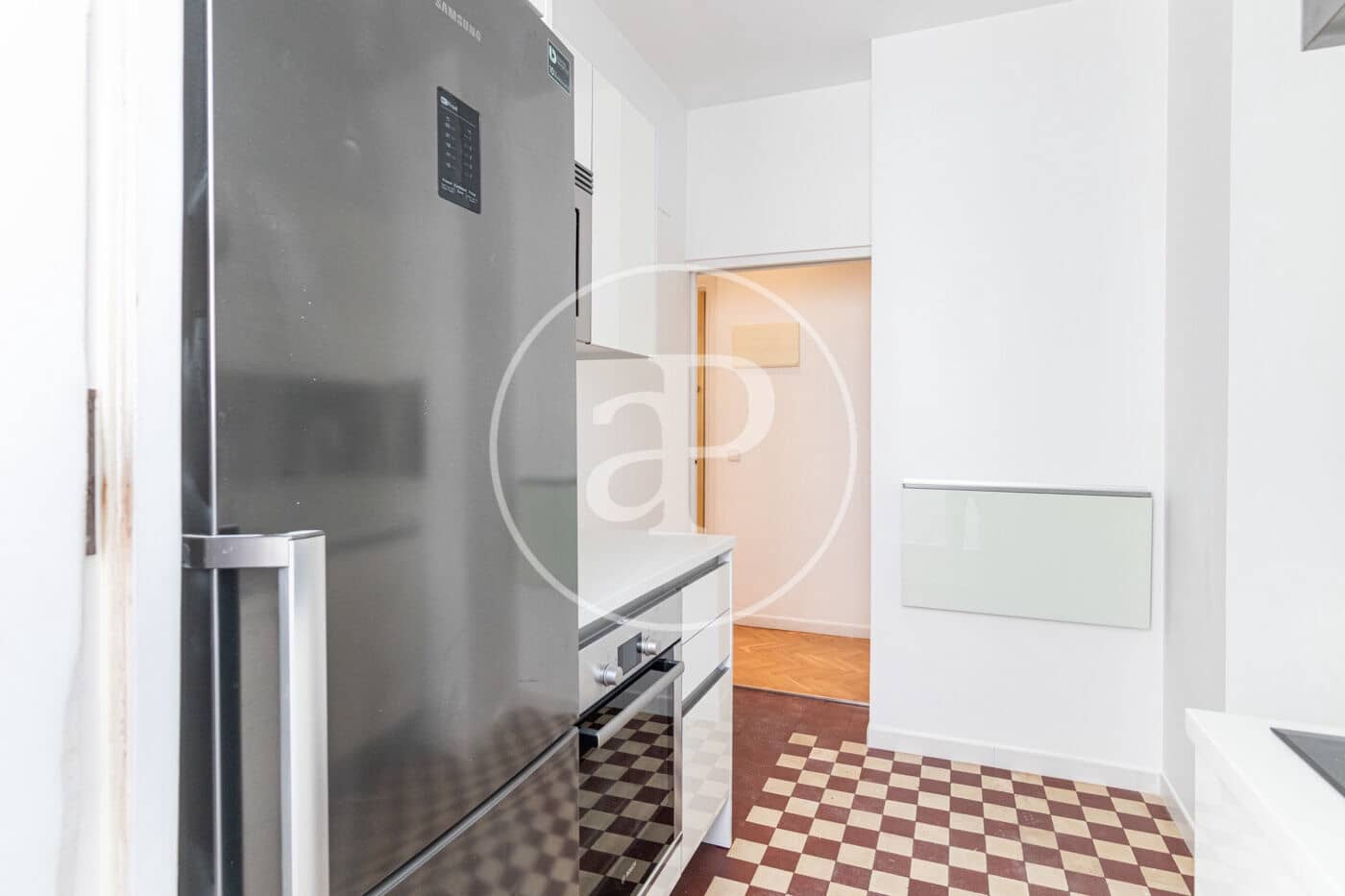3 soverom Leilighet til leie i Madrid by - € 2 700 (Ref: 9726649)