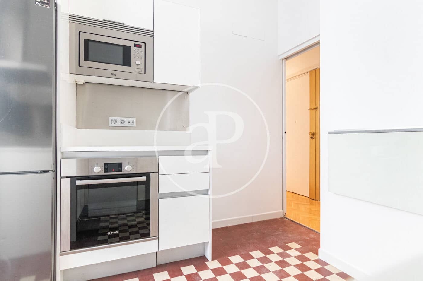 3 soverom Leilighet til leie i Madrid by - € 2 700 (Ref: 9726649)