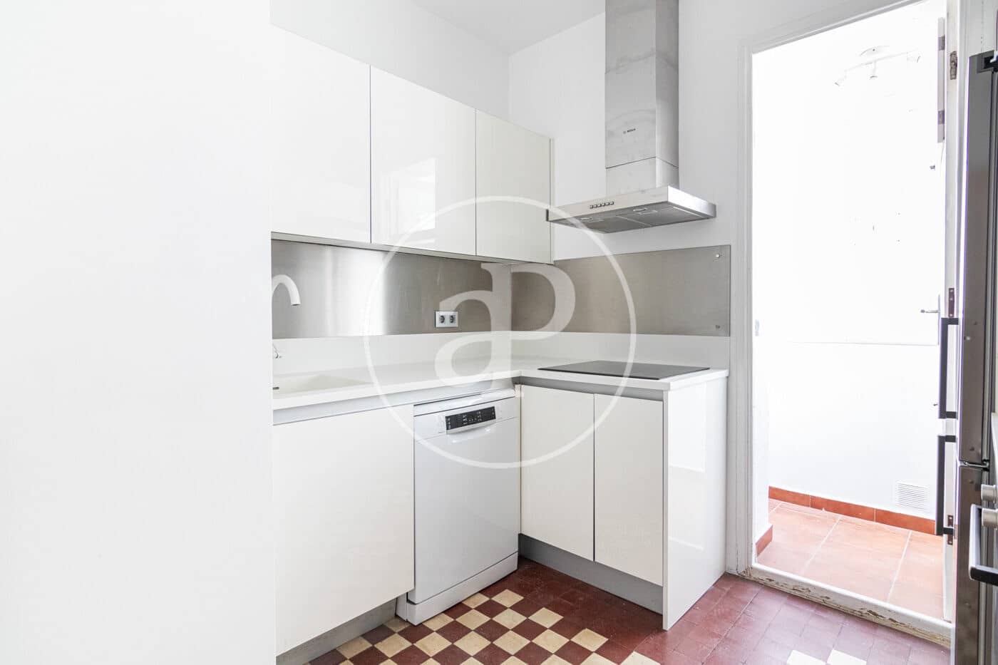 3 soverom Leilighet til leie i Madrid by - € 2 700 (Ref: 9726649)