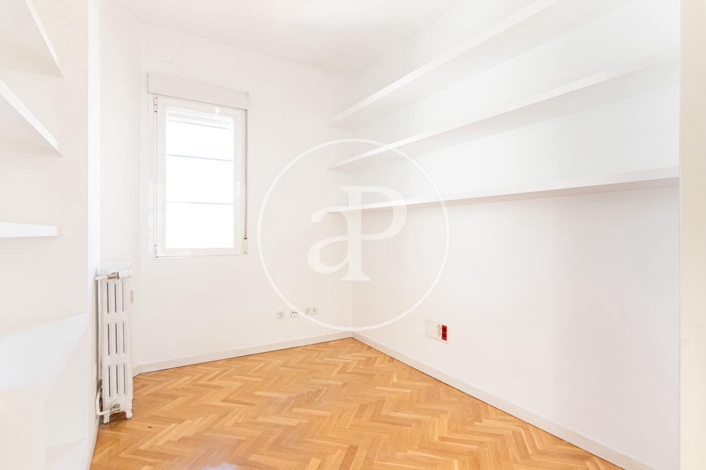 3 soverom Leilighet til leie i Madrid by - € 2 700 (Ref: 9726649)