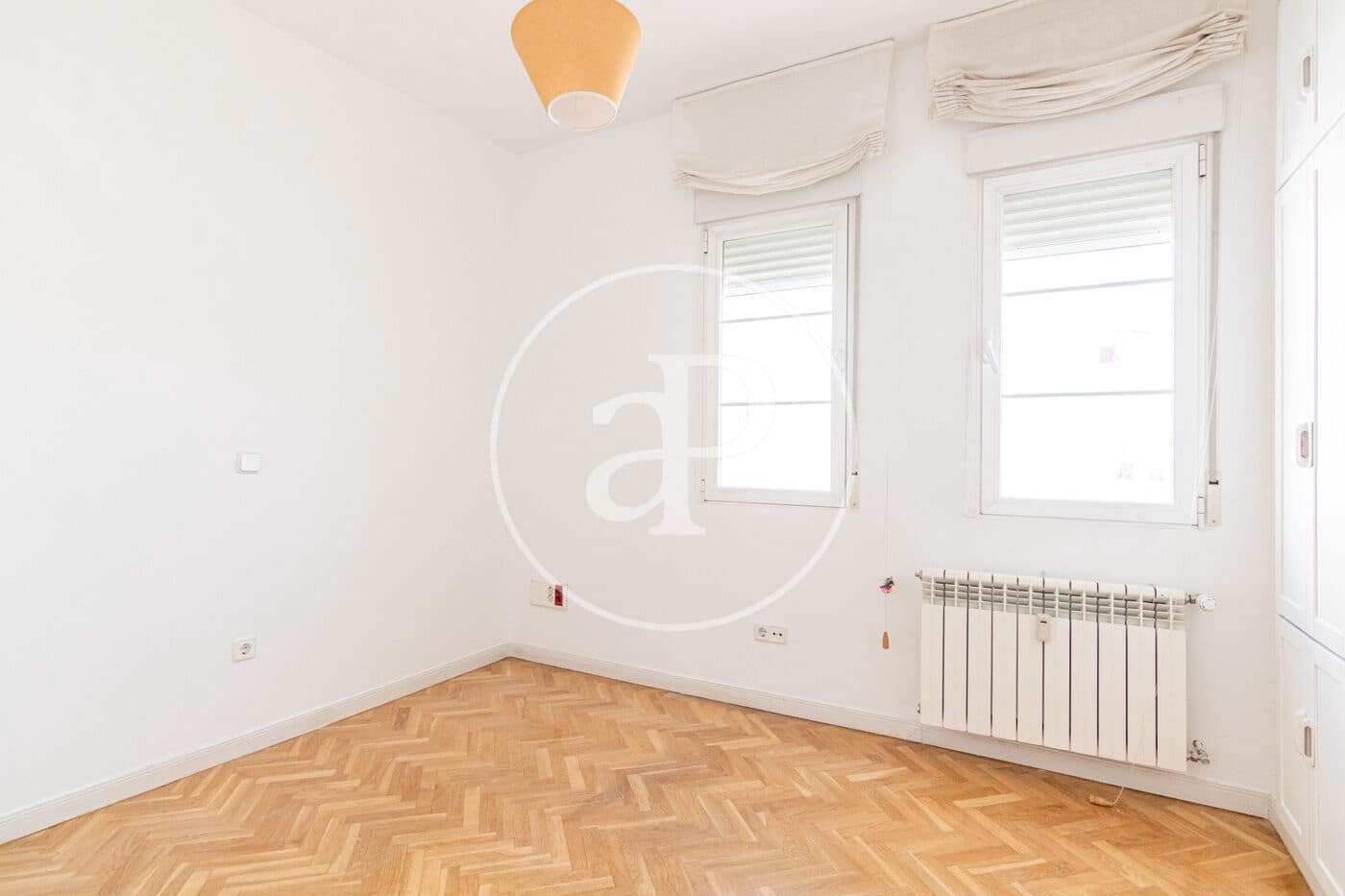 3 soverom Leilighet til leie i Madrid by - € 2 700 (Ref: 9726649)