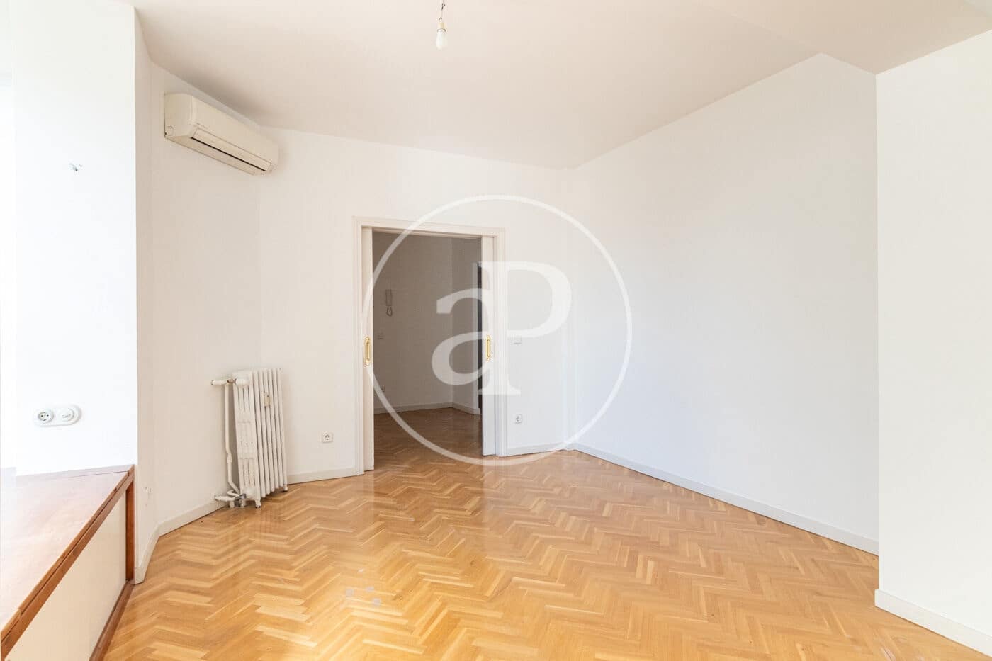 3 soverom Leilighet til leie i Madrid by - € 2 700 (Ref: 9726649)