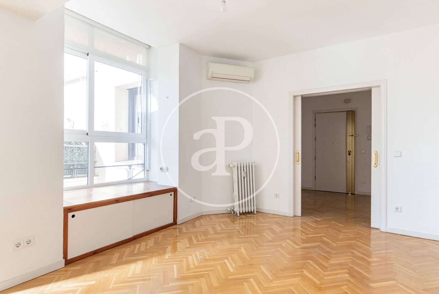 3 soverom Leilighet til leie i Madrid by - € 2 700 (Ref: 9726649)