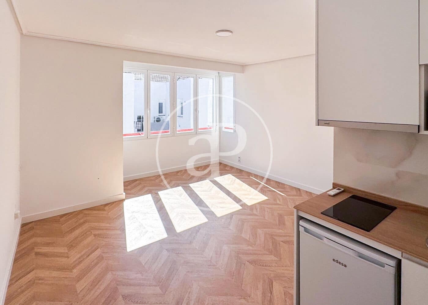 1 sypialnia Apartament do wynajęcia w Miasto Madryt - 1 350 € (Ref: 9726650)