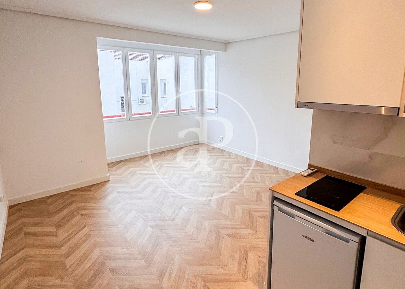 1 sypialnia Apartament do wynajęcia w Miasto Madryt - 1 350 € (Ref: 9726650)