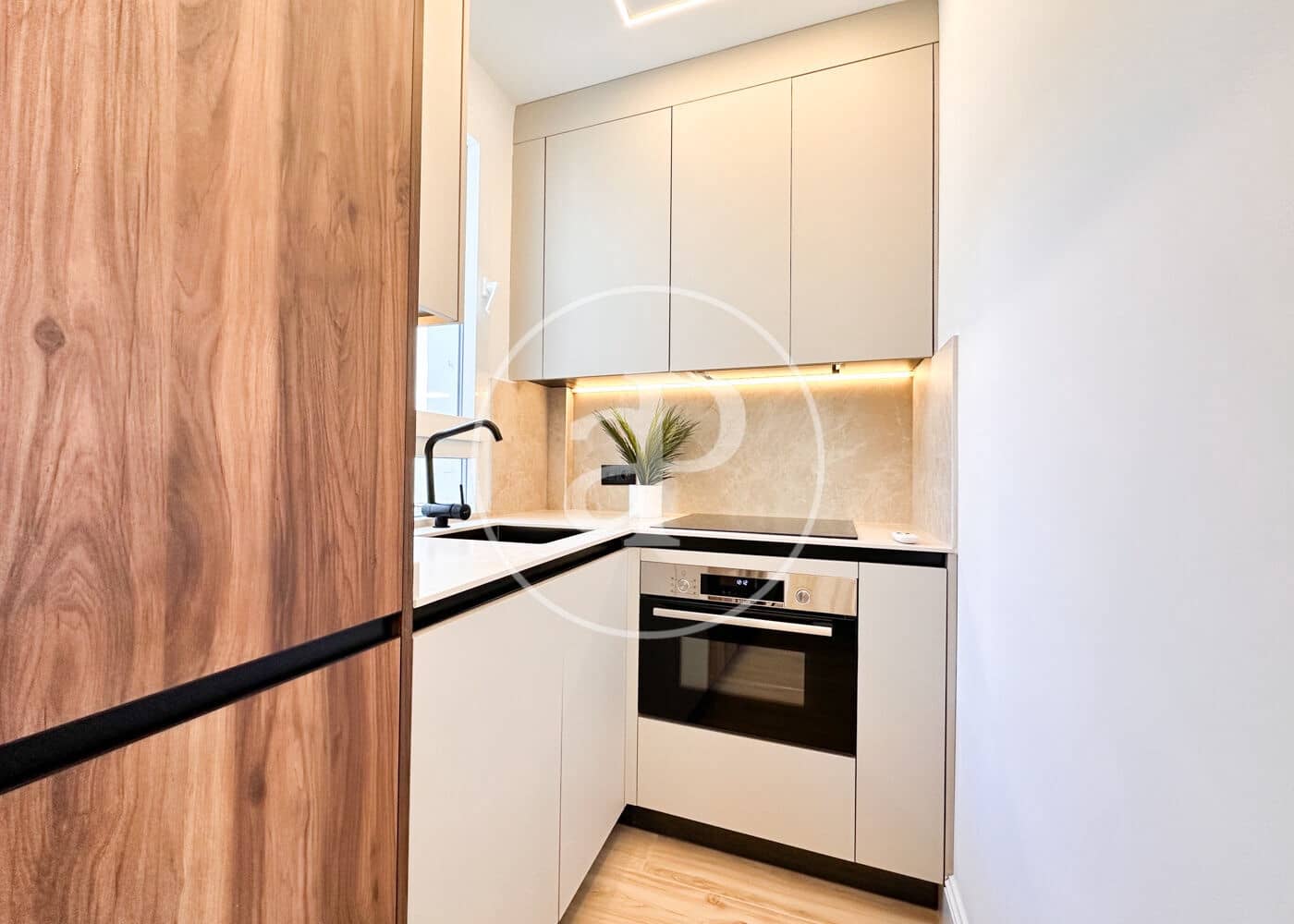 2 bedroom Apartment for sale in Madrid city - € 850,000 (Ref: 9732126)