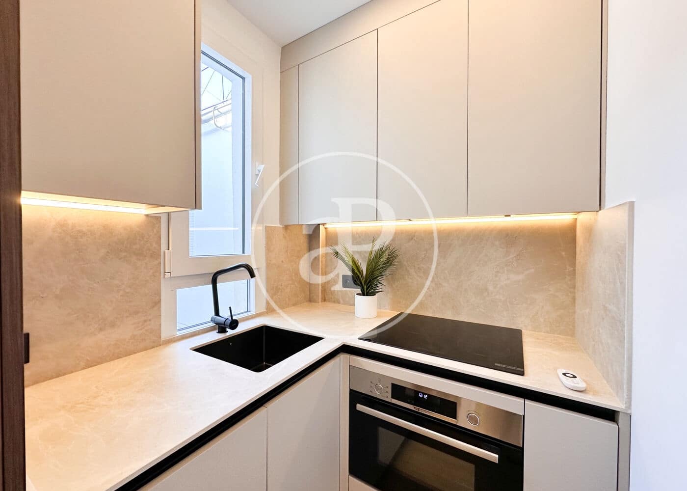 2 bedroom Apartment for sale in Madrid city - € 850,000 (Ref: 9732126)