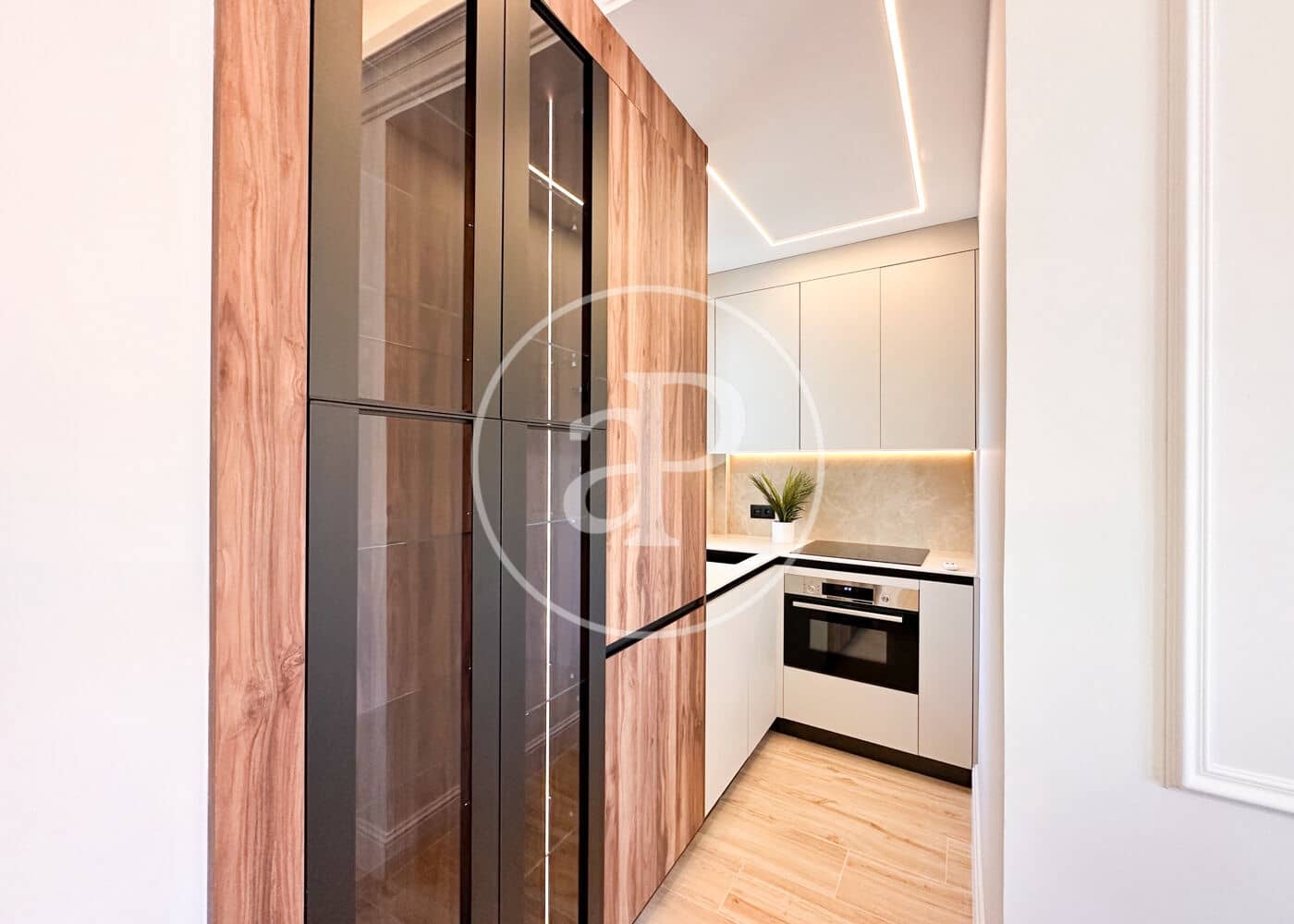 2 bedroom Apartment for sale in Madrid city - € 850,000 (Ref: 9732126)