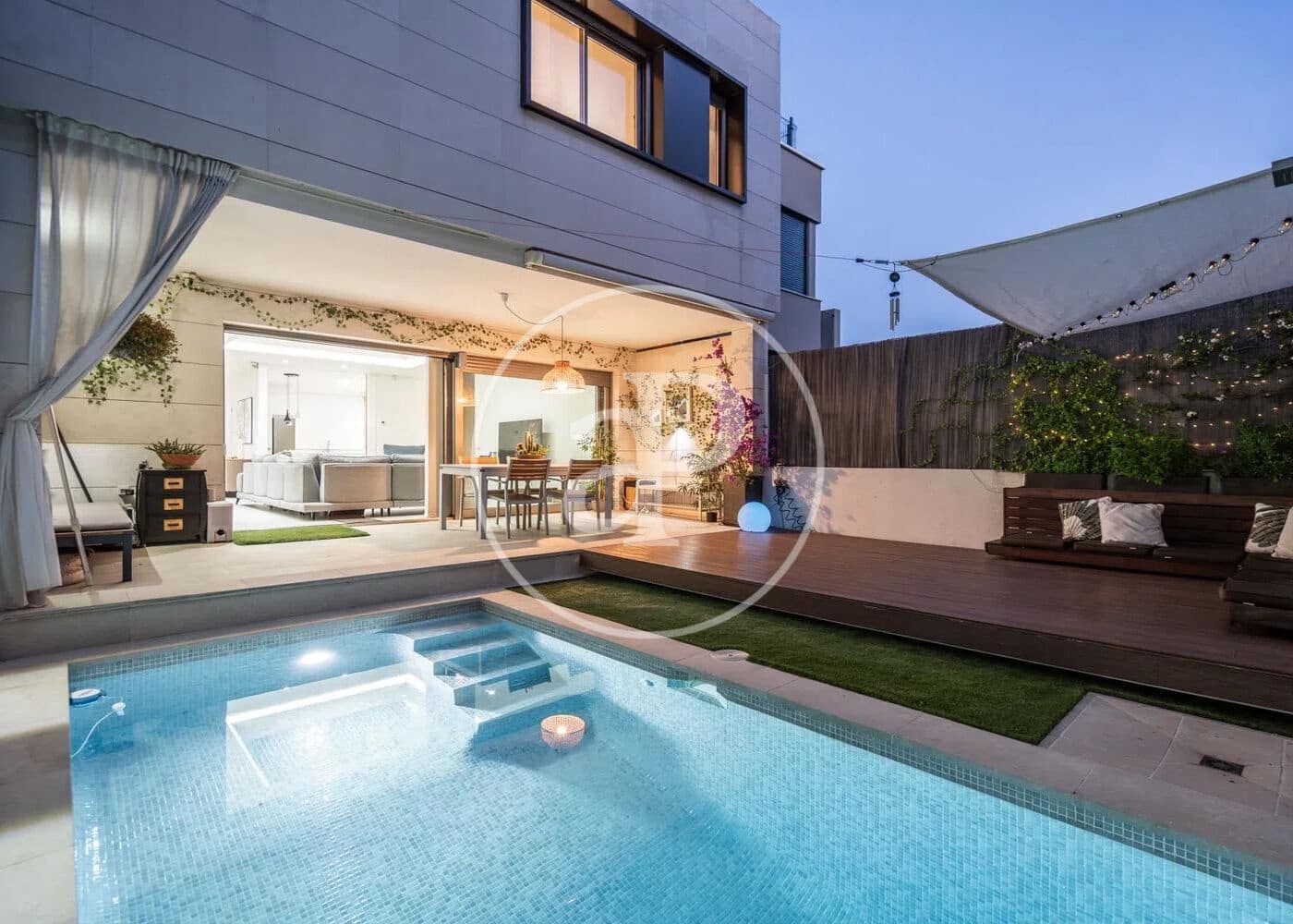 4 bedroom Villa for sale in Madrid city with pool - € 1,595,000 (Ref: 9732132)