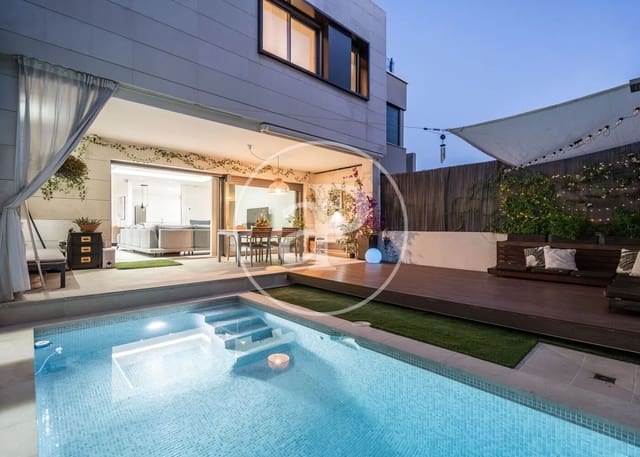 4 bedroom Villa for sale in Valdefuentes, Madrid city with pool - € 1,595,000 (Ref: 9732132)