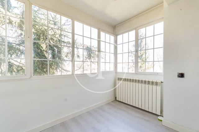 Apartamento de 3 habitaciones en Valverde, Madrid ciudad en venta con piscina - 629.000 € (Ref: 9735594)