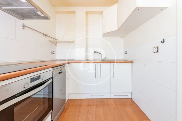 Apartamento de 3 habitaciones en Valverde, Madrid ciudad en venta con piscina - 629.000 € (Ref: 9735594)