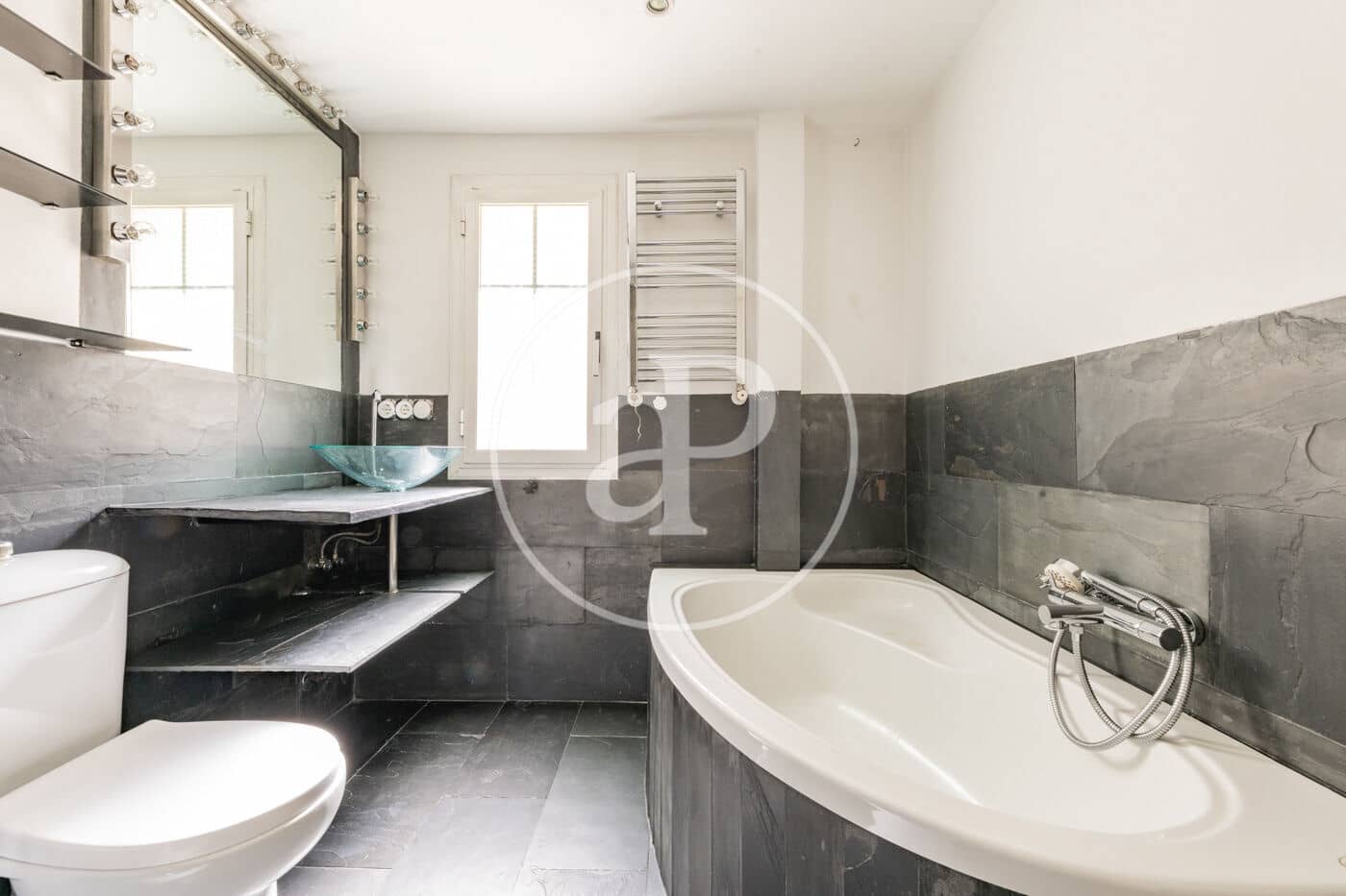 3 bedroom Apartment for sale in Madrid city with pool - € 629,000 (Ref: 9735594)