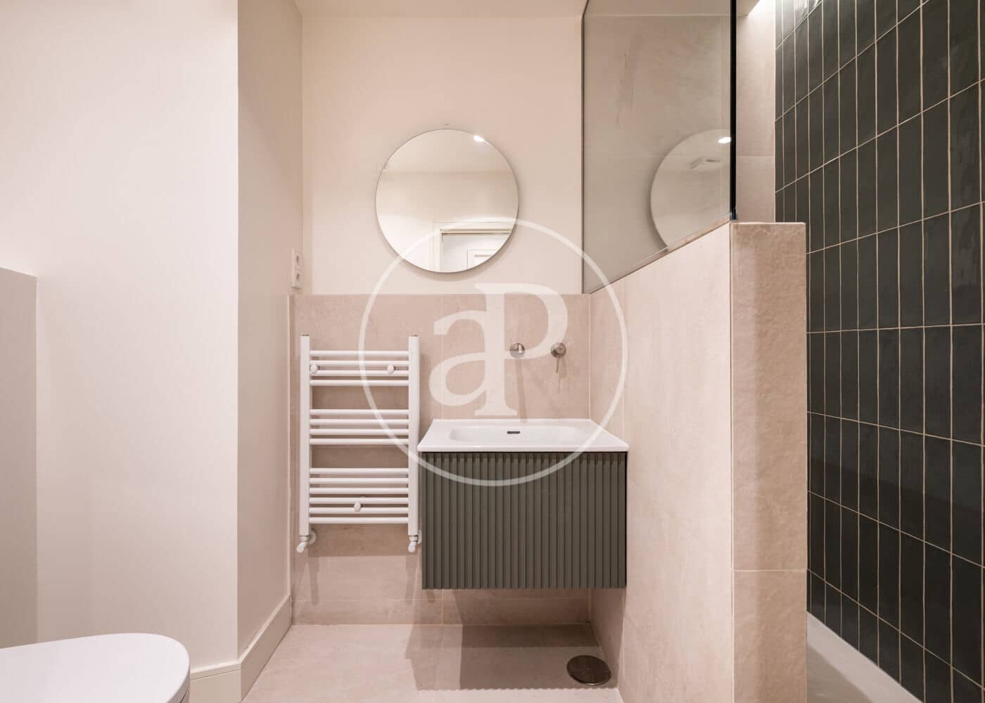3 soveværelse Lejlighed til salg i Madrid by - € 1.875.000 (Ref: 9735596)