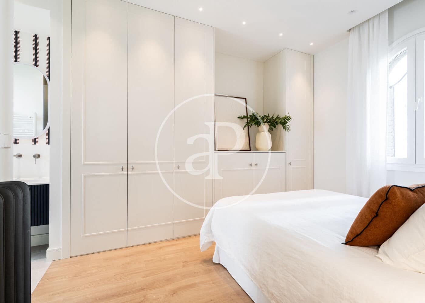 3 soveværelse Lejlighed til salg i Madrid by - € 1.875.000 (Ref: 9735596)