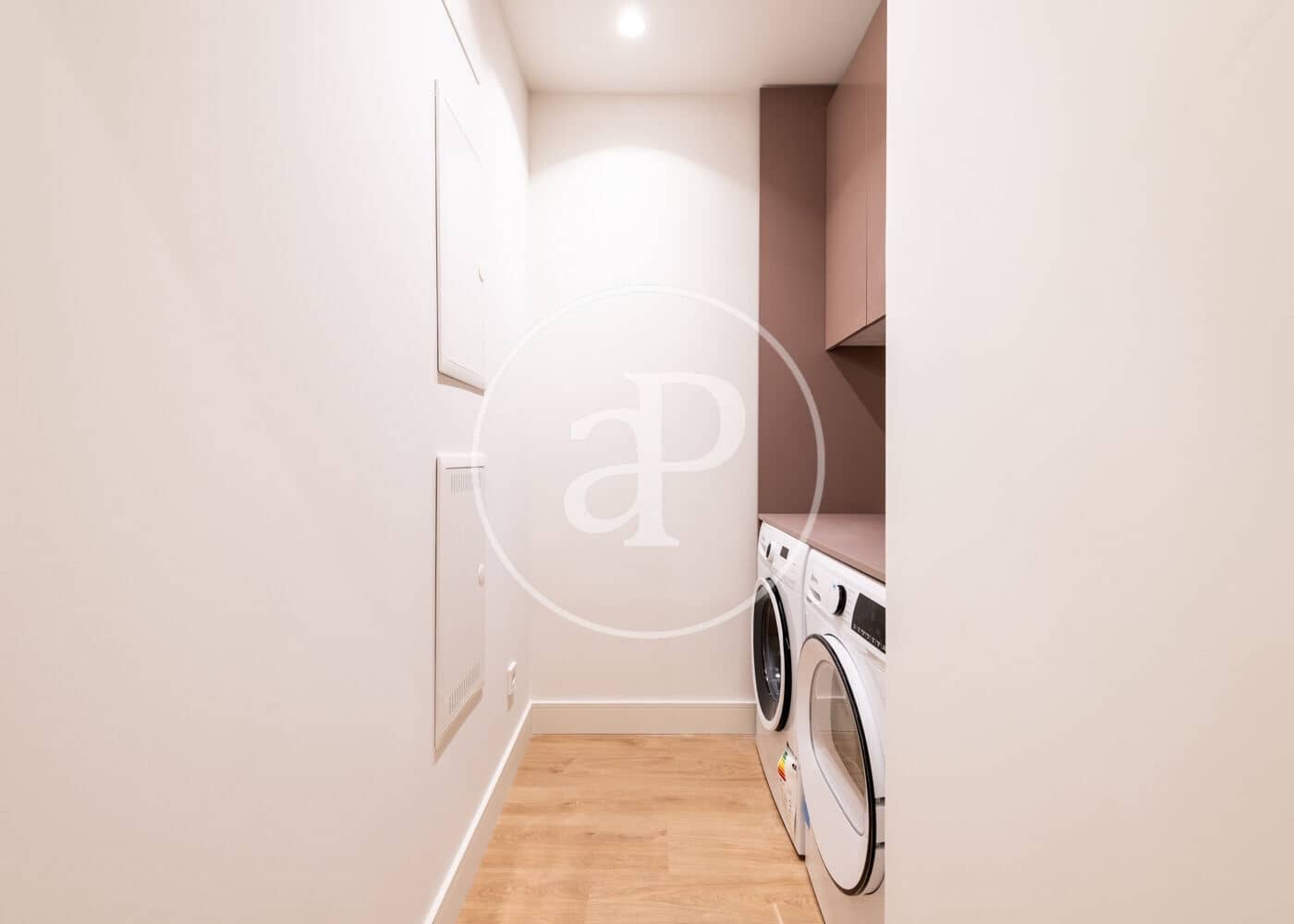 3 soveværelse Lejlighed til salg i Madrid by - € 1.875.000 (Ref: 9735596)